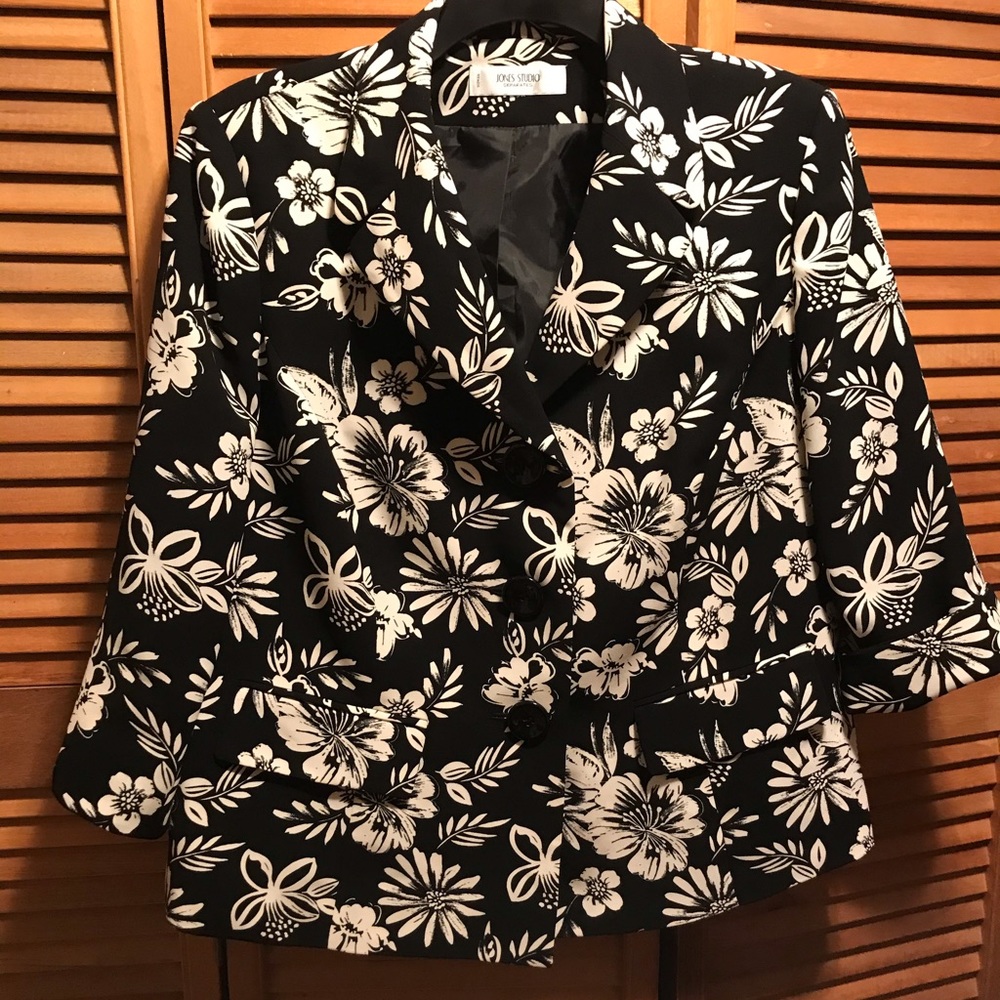 Jones Studio Woman Black & White Jacket